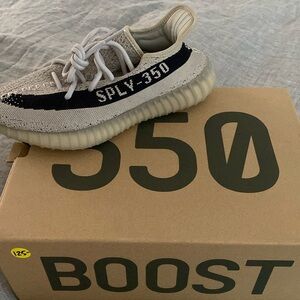 Yeezy Boost 350 V2 -US 6-1/2 -women 7 1/2-8 - great condition. Worn only twice.